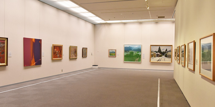 企画展示室 北アルプス展望美術館(池田町立美術館) 企画展示室 北アルプス展望美術館(池田町立美術館)