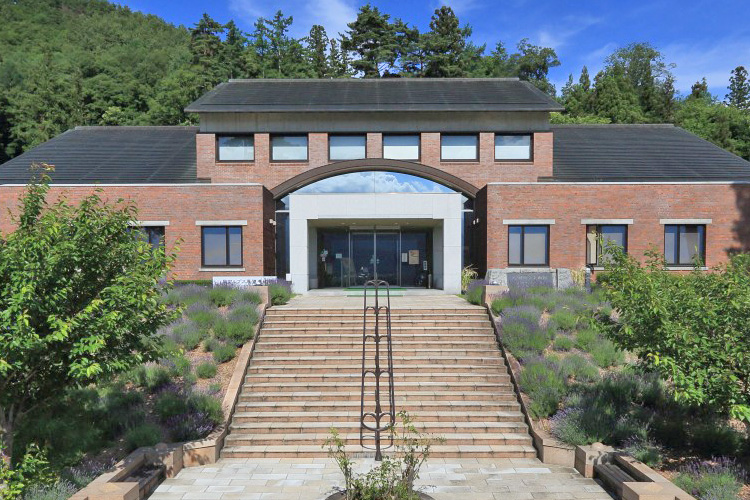 北アルプス展望美術館（池田町立美術館）