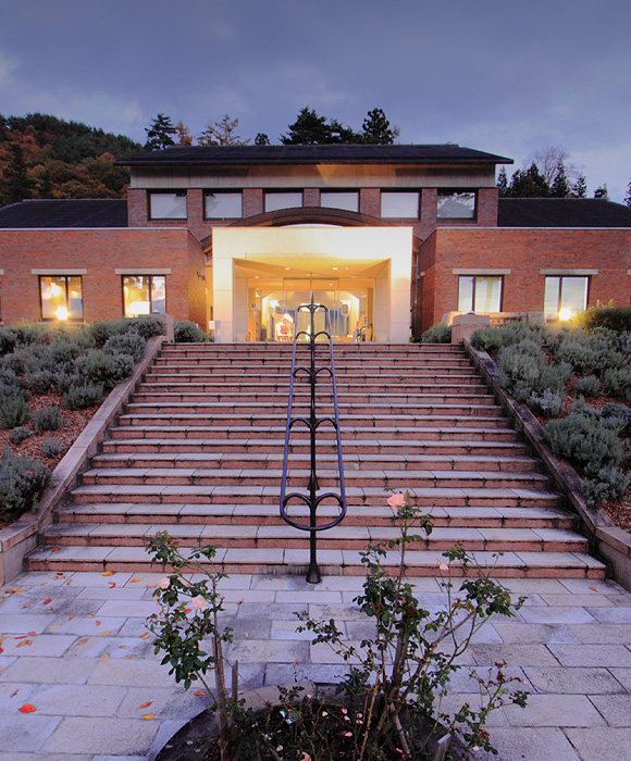 北アルプス展望美術館（池田町立美術館）