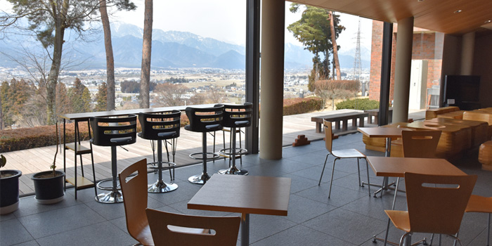 喫茶ラウンジ 北アルプス展望美術館(池田町立美術館) 喫茶ラウンジ 北アルプス展望美術館(池田町立美術館)